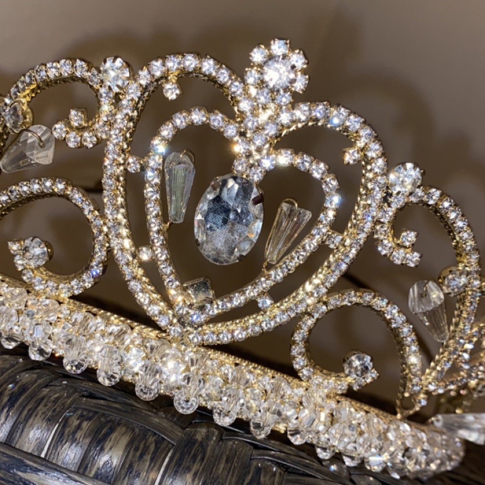 gold crown with rhinestones